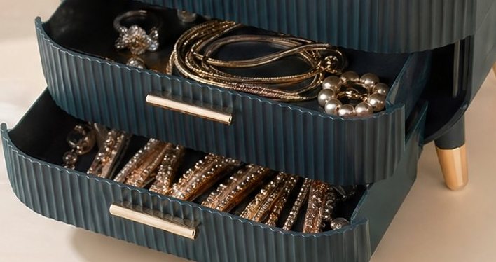 Two drawers for palettes, jewellery and small items